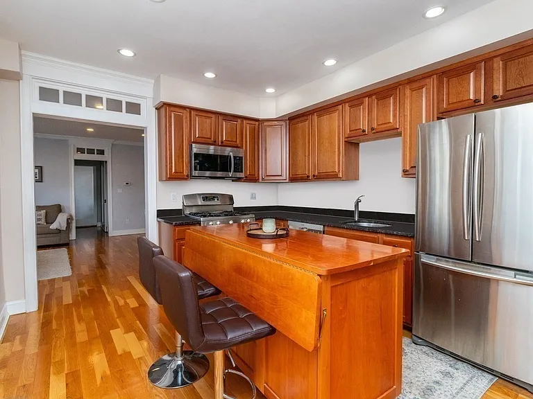68 High St #4 — Photo 3