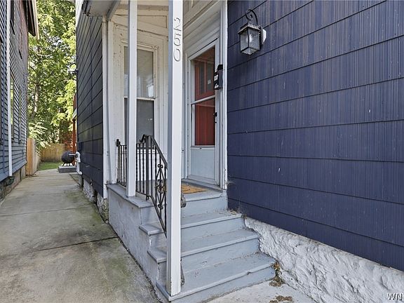 3rd image of 250 West Ave