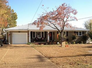 111 Van Buren St, McMinnville, TN 37110