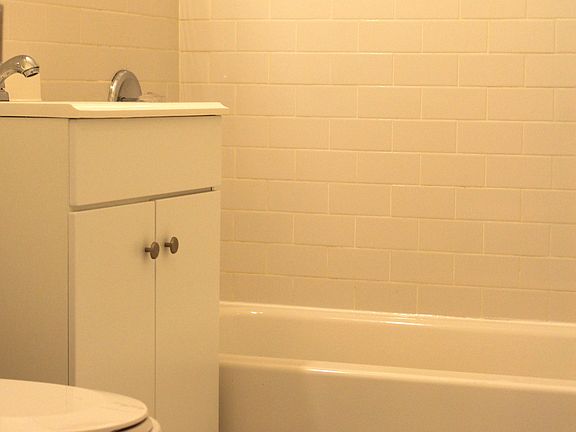 4th image of 1100 Warburton Ave APT 2N