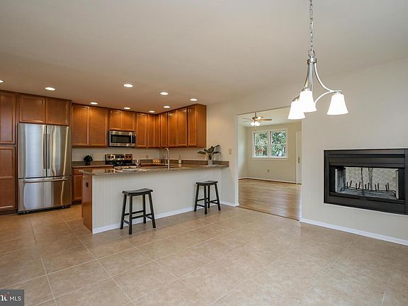 3rd image of 3465 Rockway Ave