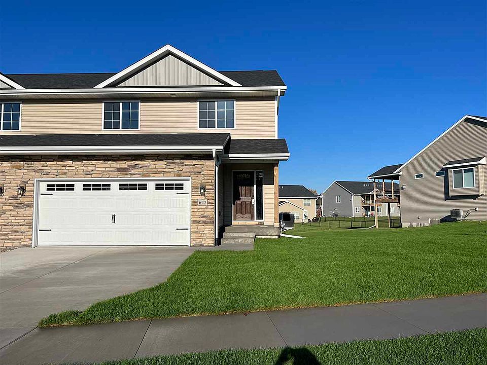 1st image of 627 Creekside Dr