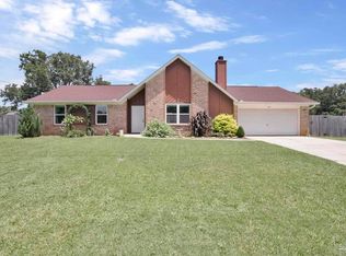 5688 Dove Dr, Pace, FL 32571