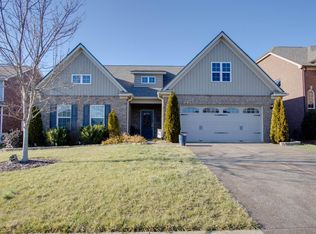 177 Meandering Dr, Lebanon, TN 37090