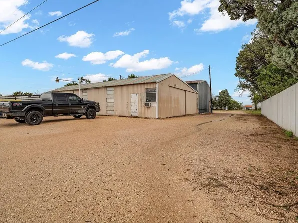 8411 N Service Rd, Big Spring, TX 79720