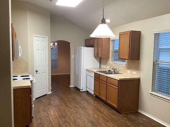 3rd image of 18463 Sunrise Pines Dr
