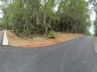 44 Mews Ln, Franklin, NC 28734