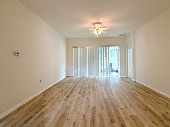 3rd image of 2021 Crossvine Ln