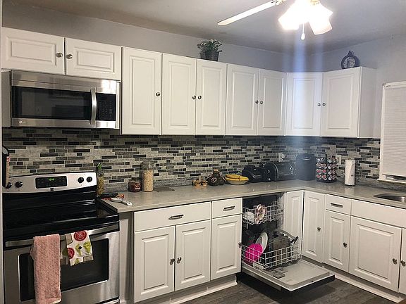 4th image of 318 Olivia St