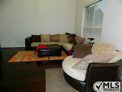 3rd image of 3136 Tarrant Ln