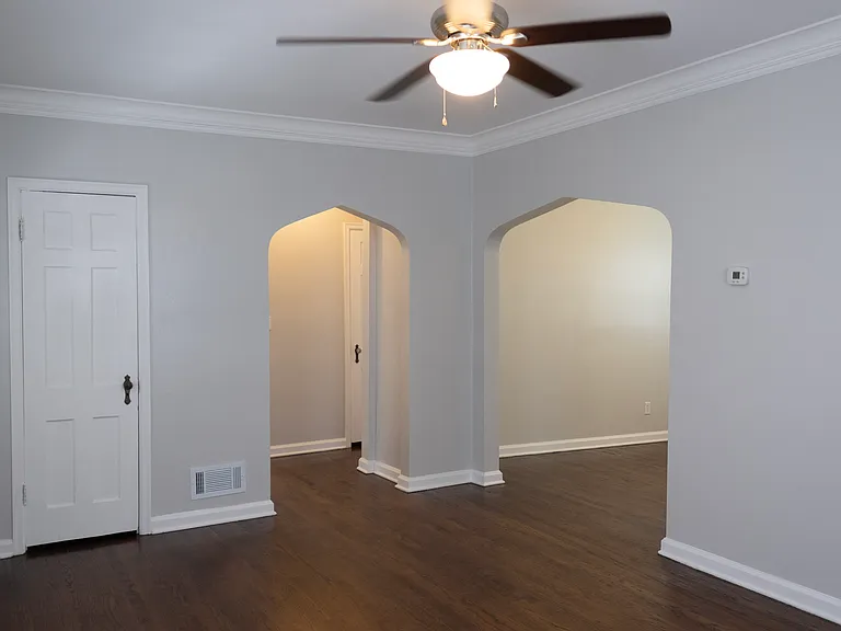 4406 Center St — Photo 15