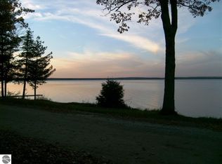 103 Sam O Set Blvd, Roscommon, MI 48653