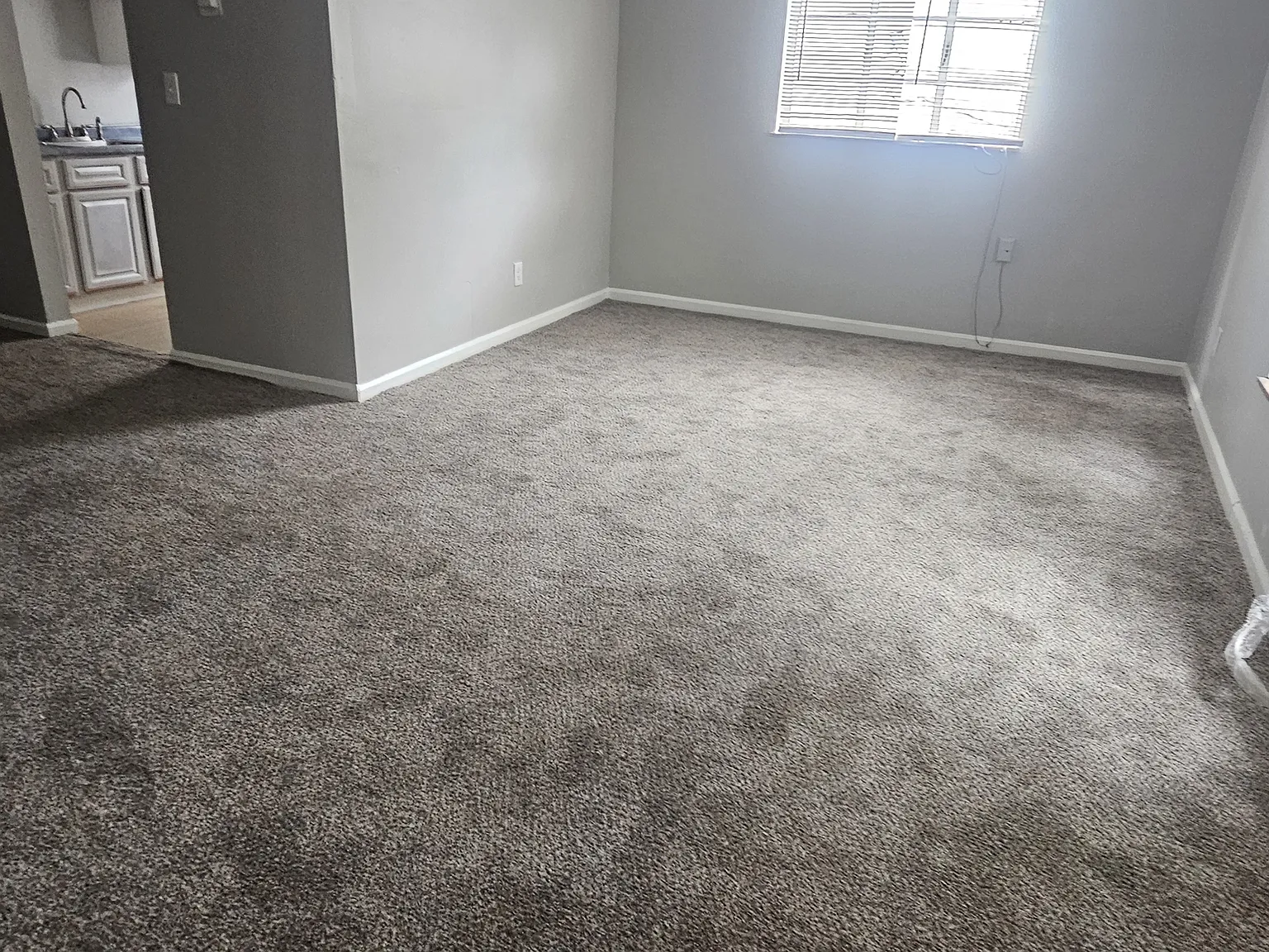 993 Burton Ave — Photo 2