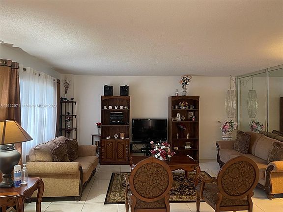 3rd image of 7237 Ashmont Cir #109