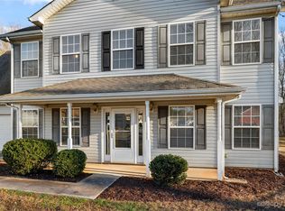 512 Bearbrook Ln, Gastonia, NC 28052