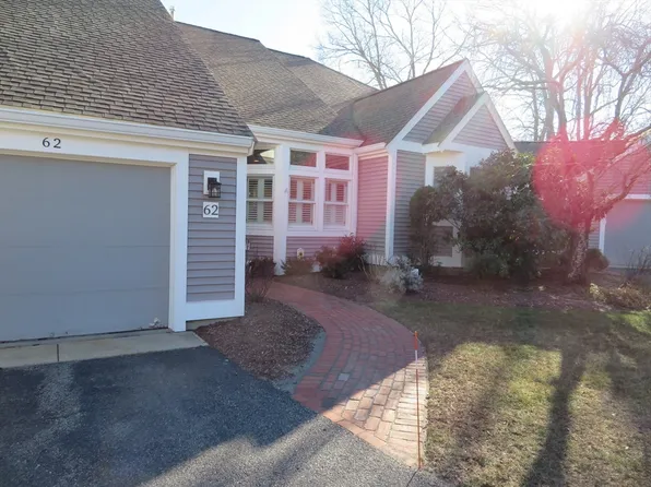 62 Hidden Bay Dr #62, South Dartmouth, MA 02748