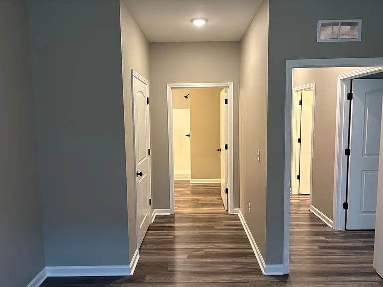236 Calumet Dr — Photo 8