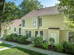 221 Weaver St APT 19C, Greenwich, CT 06831
