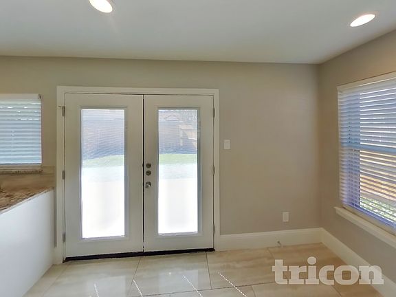 4th image of 606 Perdido Dr
