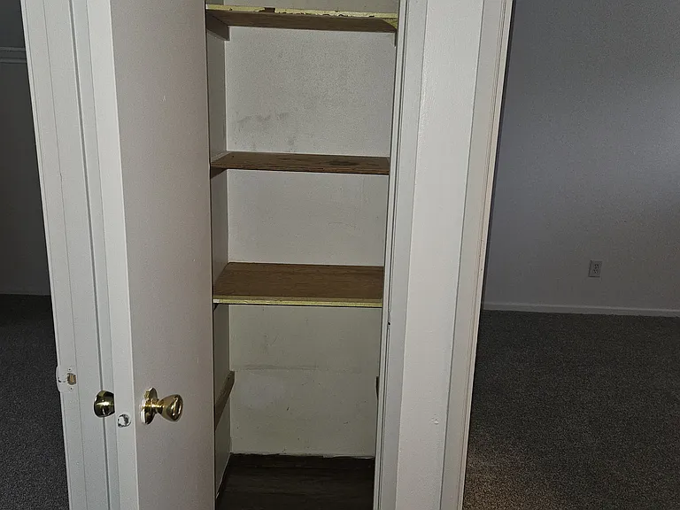 Country Lane Apartments — Photo 27