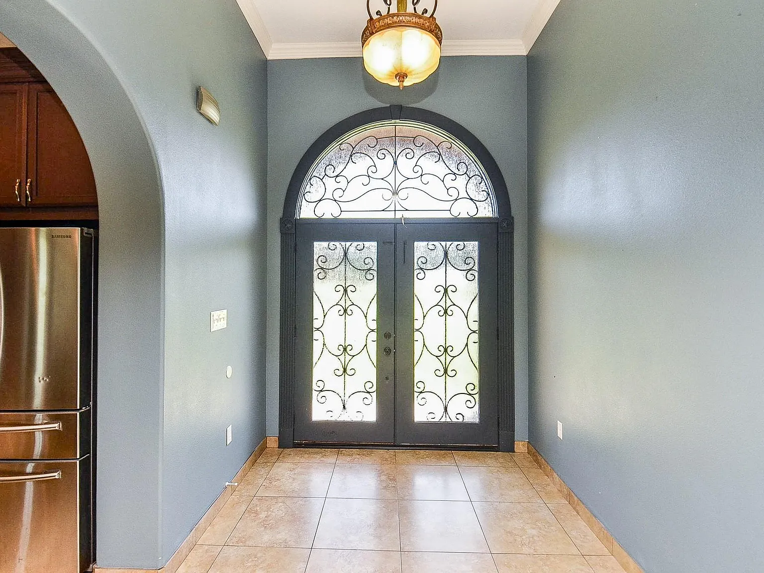 4 bed, 2.0 bath, 2006 sqft, $2,550 — Photo 4