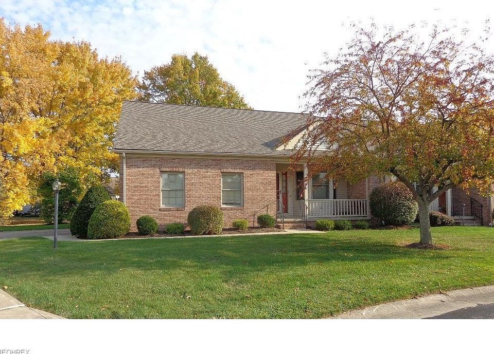 1st image of 120 Waters Edge Dr