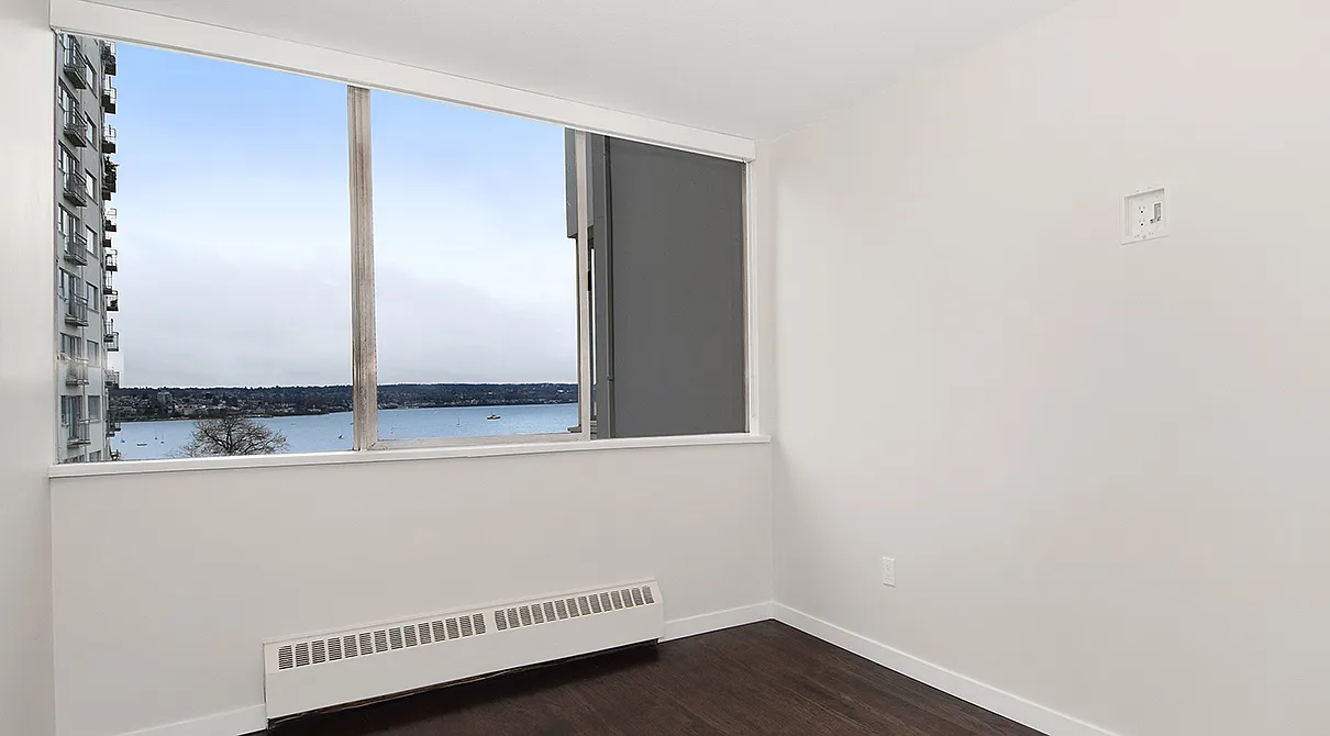 English Bay Tower — Photo 4