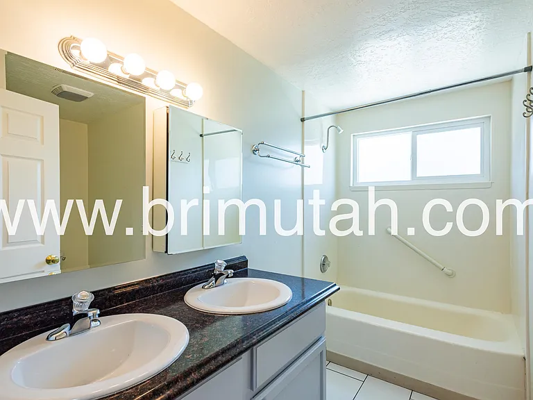 1313 E 8425 S — Photo 9