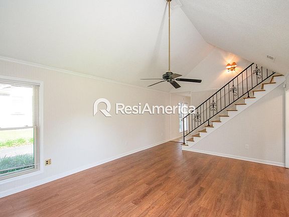 4th image of 5718 Ackerman Ave
