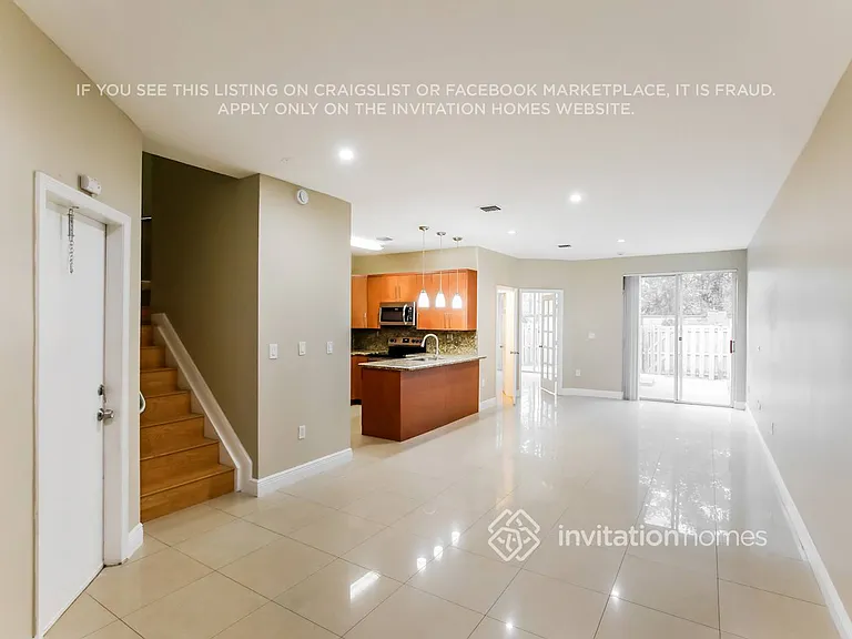 7663 N Southwood Cir — Photo 4