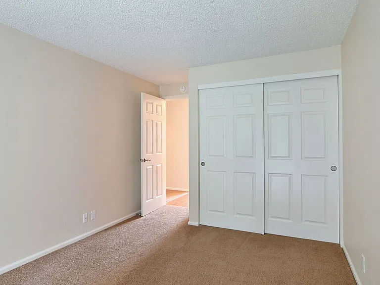 Kentfield Townhomes I & II — Photo 23