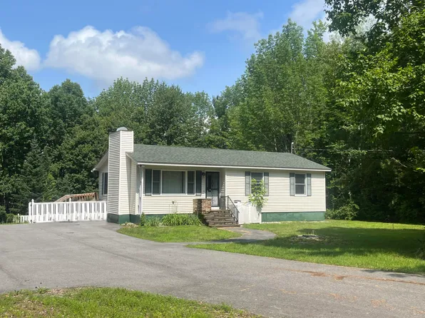 580 Levenseller Road, Holden, ME 04429