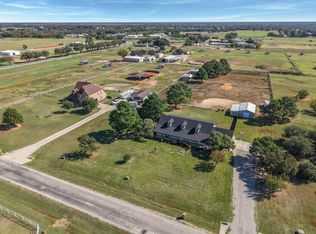 9039 Vail Eton Dr, Pilot Point, TX 76258