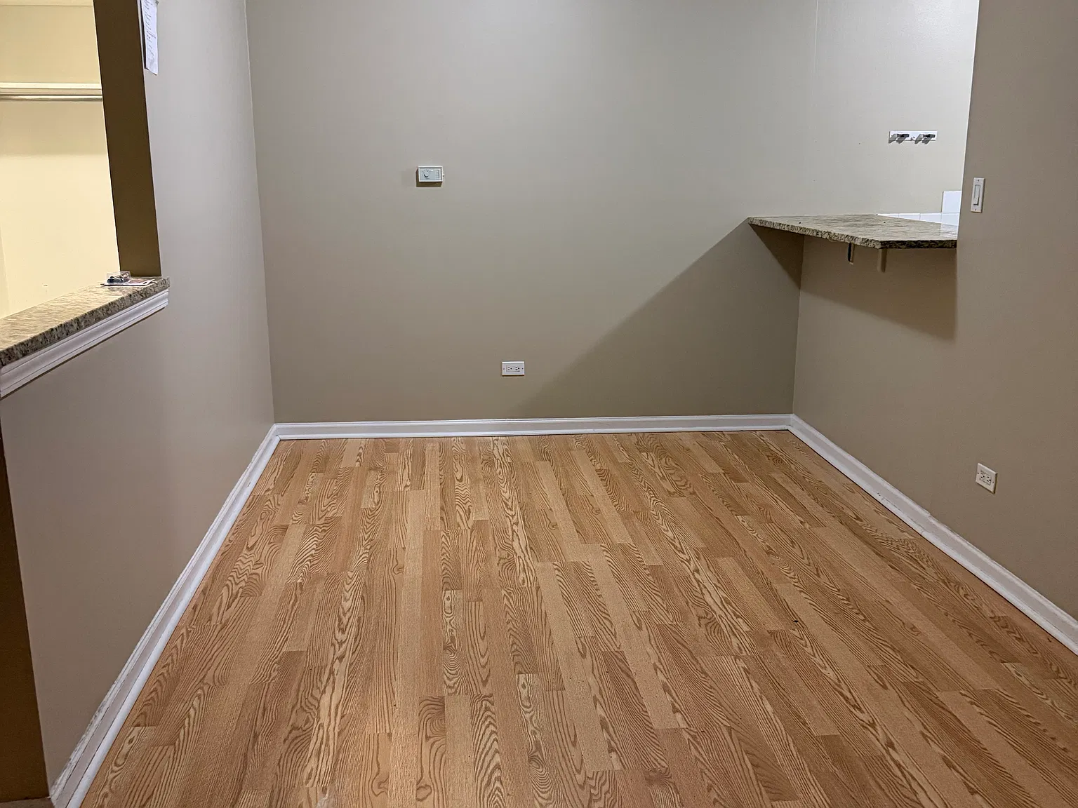 2 bed, 980 sqft, $2,000 — Photo 2