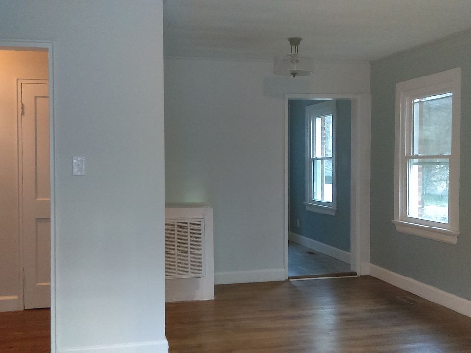 2nd image of 214 Colleton Rd