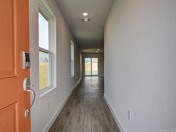 2nd image of 5403 Franklin Hills