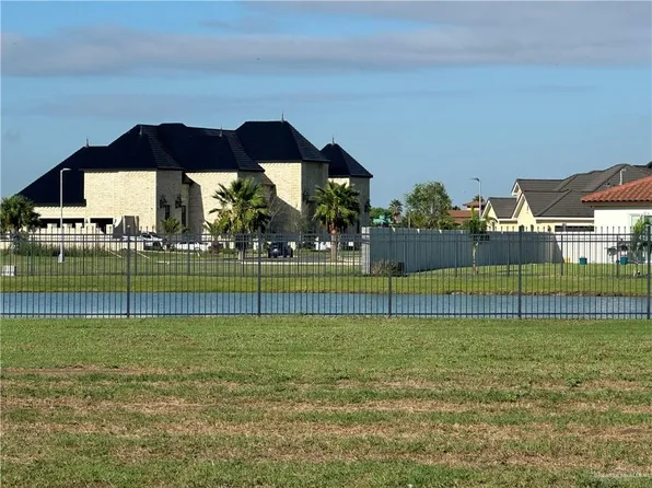 4549 Estancia Pkwy, McAllen, TX 78504