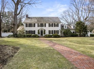 94 Edmunds Rd, Wellesley, MA 02481