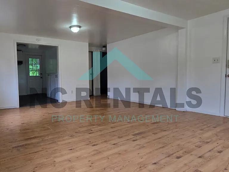2214 Noahtown Rd — Photo 4