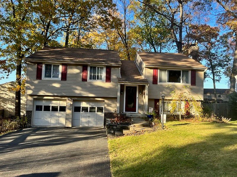 1st image of 101 Valleyview Dr