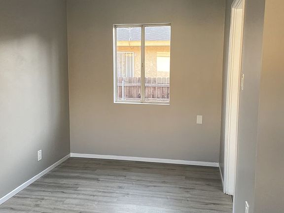 4th image of 2721 Independence Ave #C