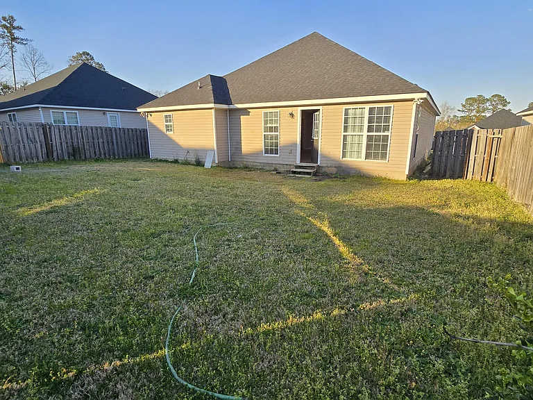 639 Lory Ln — Photo 29