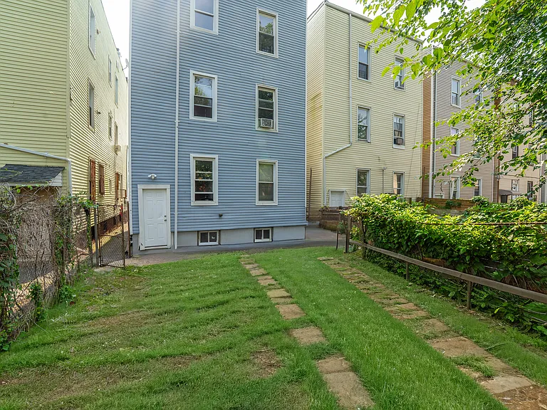 422 Woodside Ave #3 — Photo 19