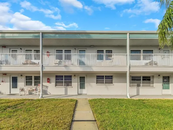 5246 81st St N APT 24, Saint Petersburg, FL 33709