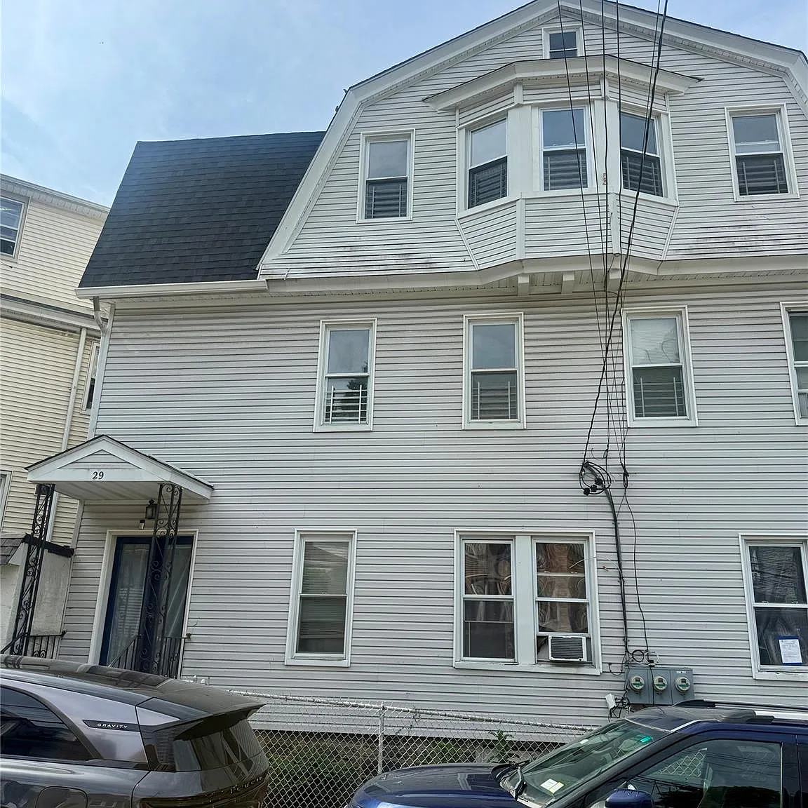 3 bed, 1.0 bath, 1000 sqft, $3,300 — Photo 1