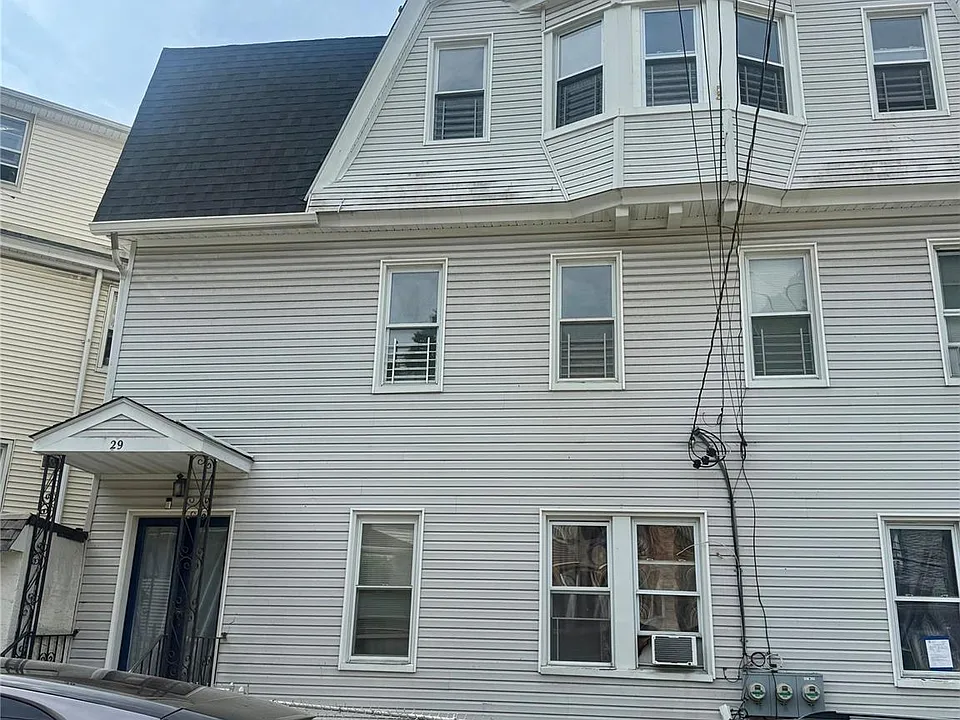 29 Cornell Ave