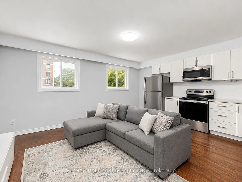 82 Halsey Ave #3