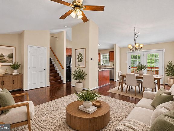 4th image of 860 Snow Valley Ln