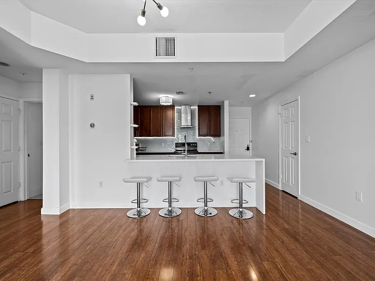 1200 Town Center Dr #207 — Photo 2
