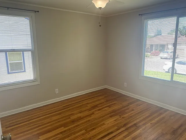 2844 Ione St — Photo 11